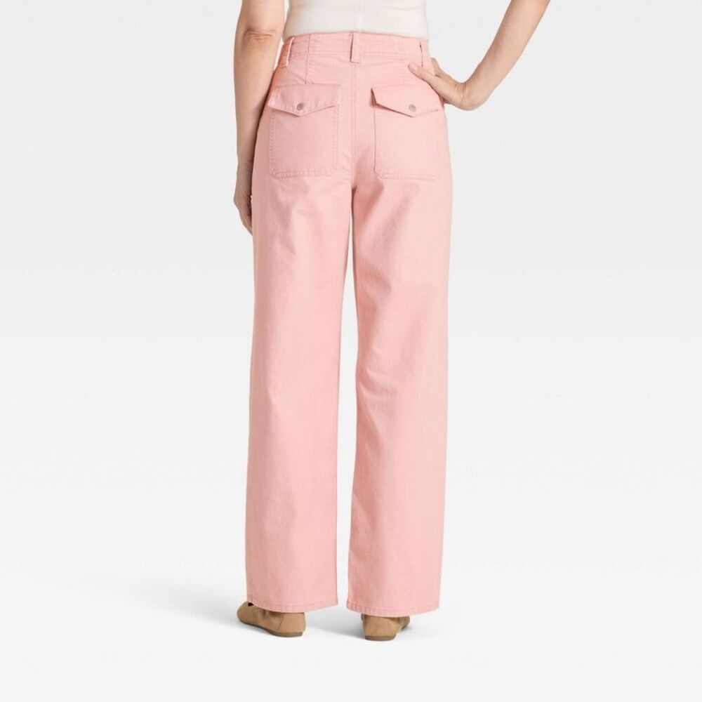 Universal Thread - Women's Mid-Rise Straight Leg Cargo Pants - Univer Pink - Picture 2 of 3